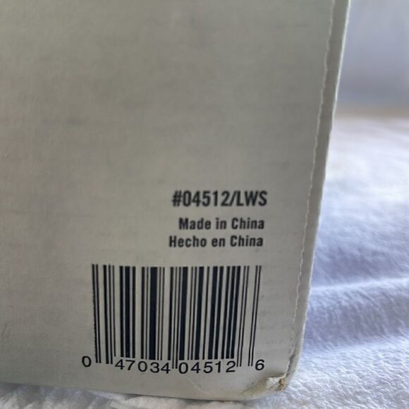 Pro line protection shoe guards  11 1/2 pairs  great product. One size fits most - Picture 6 of 6